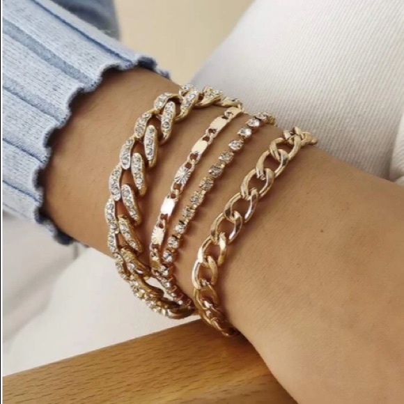 ⚡️Fabulous⚡️New 4 Rhinestone Chain Bracelets - Picture 5 of 5